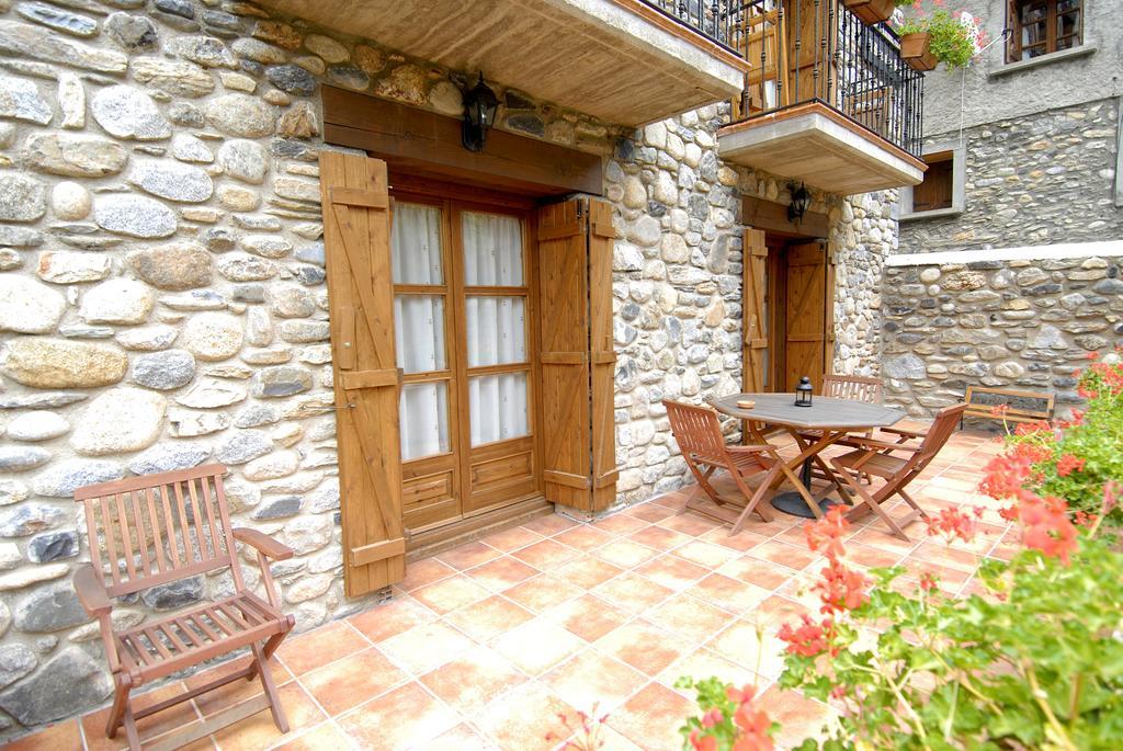 Apartamentos El Rincon De Benas Benasque Kamer foto