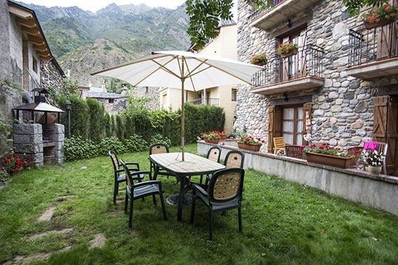 Apartamentos El Rincon De Benas Benasque Kamer foto